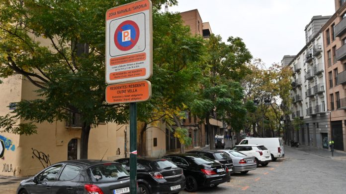 Estos son los barrios de Valencia donde más se multa por aparcamiento