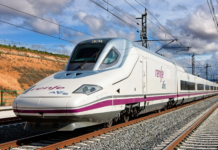 Suspendida la circulación ferroviaria entre València y Catalunya por fuertes rachas de viento Tren AVE en imagen de archivo. / PATIER (RENFE). circulación ferroviaria