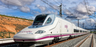 Los 24 trenes especiales de Cercanías para ir a la mascletà Renfe prohibirá el acceso de patinetes eléctricos en todos sus trenes