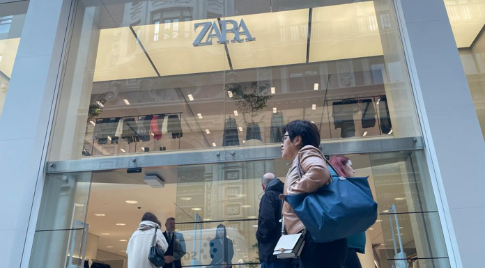 GALERÍA | El Zara gigante del centro de Valencia abre sus puertas