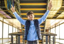 El valenciano Carlos Higes viaja a Armenia para conseguir el triunfo de Eurovisión Junior