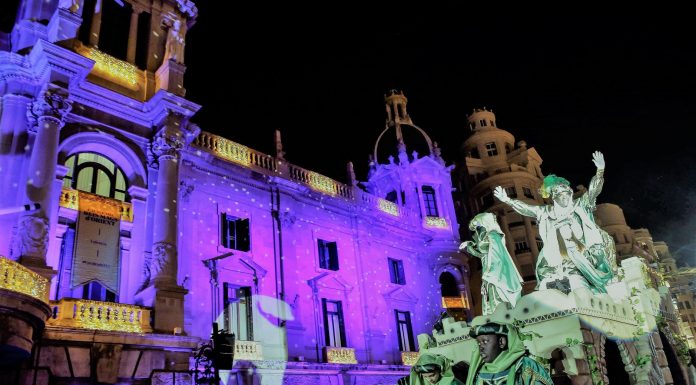 Cabalgata de Reyes de Valencia: Calles cortadas y dónde está prohibido estacionar desde hoy Los Reyes Magos preparan su desembarco en Valencia