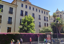 Se derrumba parte del techo del Instituto Lluís Vives Se derrumba parte del techo del Instituto Lluís Vives