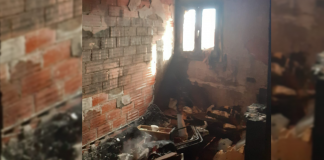 El incendio de un colegio en Torrent obliga a evacuar a más de 800 personas
