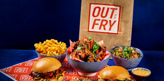 La icónica marca coreana de pollo frito 'Out Fry' llega a Valencia