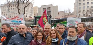 Miles de agricultores valencianos toman el centro de Madrid en defensa del trasvase Tajo-Segura