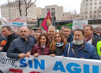 Miles de agricultores valencianos toman el centro de Madrid en defensa del trasvase Tajo-Segura