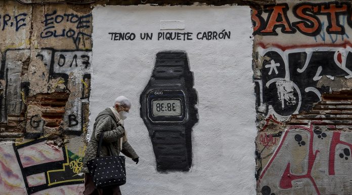 La polémica canción de Shakira se convierte en graffity en Valencia