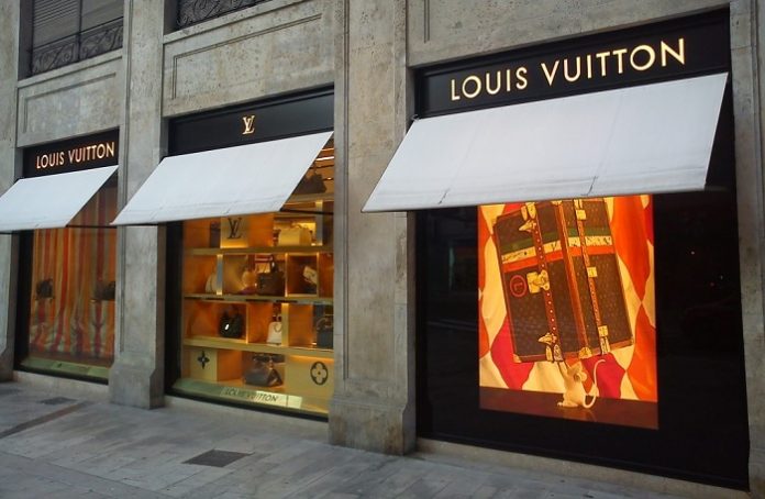 Tienda Louis Vuitton en la calle Poeta Querol.