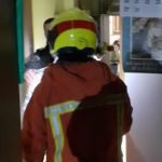 Rescatan a una mujer de 94 años y su hijo de las llamas de un incendio en Cullera