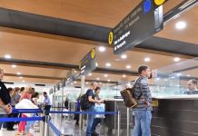 Revolución en los aeropuertos: adiós a sacar líquidos y aparatos tecnológicos en los controles de seguridad