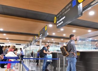 Revolución en los aeropuertos: adiós a sacar líquidos y aparatos tecnológicos en los controles de seguridad