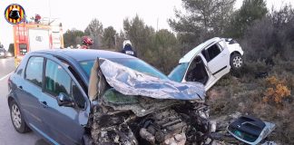 Dos accidentes colapsan las carreteras de Valencia y dejan cuatro heridos