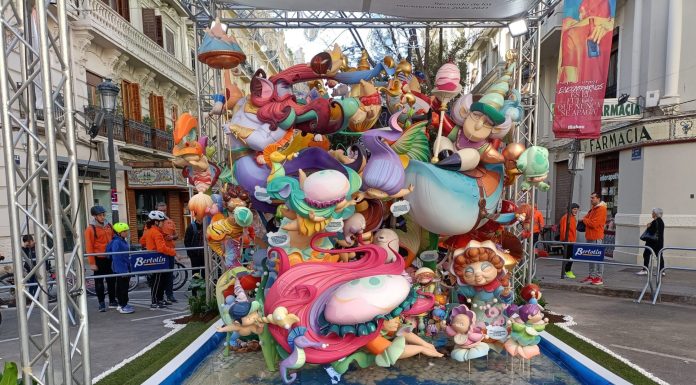 La falla infantil Maestro Gozalbo-Conde Altea planta ‘Blau’