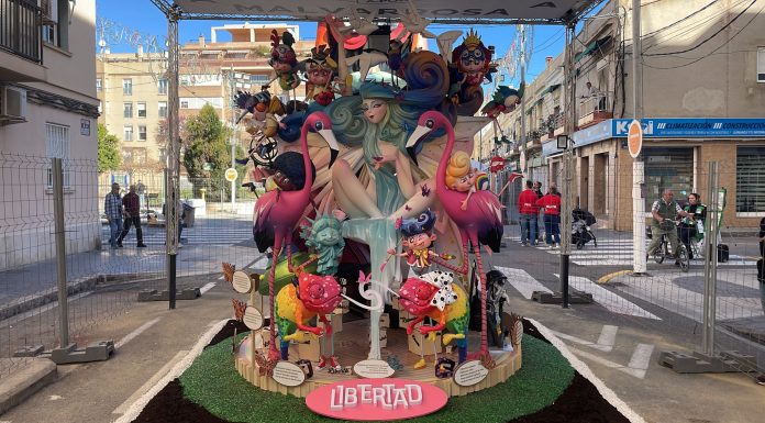 Así es ‘Libertad’, la falla infantil de Malvarrosa