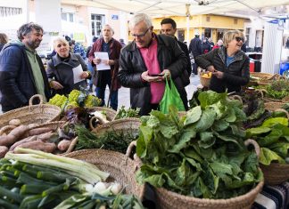 Valencia estrena cuatro mercados de venta directa del agricultor