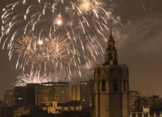 La pólvora vuelve a Valencia con tres espectáculos pirotécnicos esta semana
