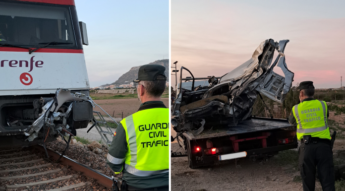 Un tren embiste a un coche y deja 2 heridos graves y 152 evacuados en Cullera Un tren embiste a un coche y deja 2 heridos graves y 152 evacuados en Cullera