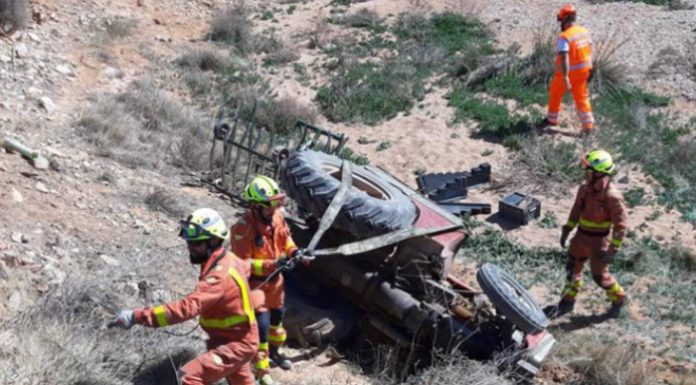 Muere un agricultor aplastado por su tractor en Utiel