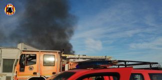 Evacuan a 60 personas al incendiarse un restaurante de Torrent