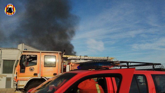 Evacuan a 60 personas al incendiarse un restaurante de Torrent Evacuan a 60 personas al incendiarse un restaurante de Torrent