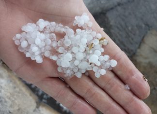 La granizada ha sido intensa pero de corta duración