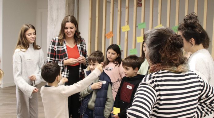 Sandra Gómez propone servicio de canguro en los colegios y ‘matinera’ gratis Sandra Gómez propone servicio de canguro en los colegios y ‘matinera’ gratis