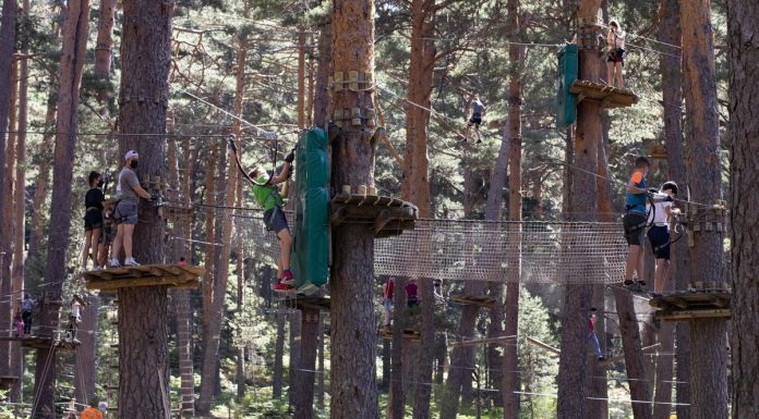 Herido un niño de 8 años al caer de una tirolina en un parque de Sinarcas