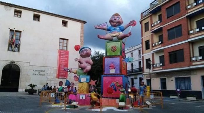 Sumacàrcer planta el último monumento fallero de 2023