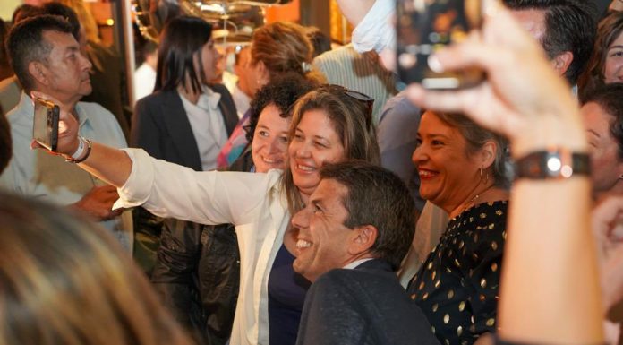Vídeo: Celebraciones de Català y Mazón tras el triunfo electoral