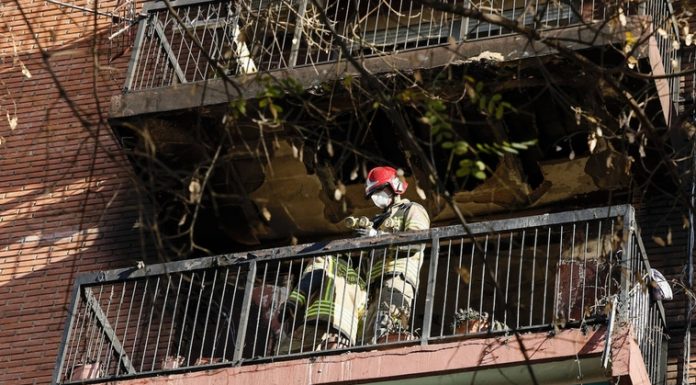 Muere una mujer en incendio de un piso en Ángel Guimerà Muere una mujer en incendio de un piso en Ángel Guimerà