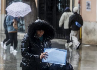 Chubascos fuertes con tormenta y posible granizo reactivan las alarmas en Valencia