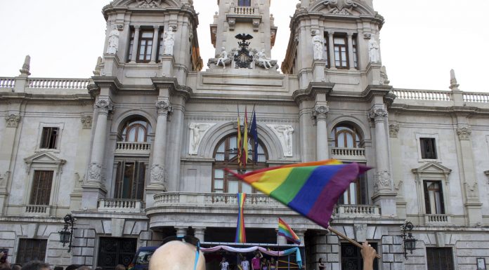 Vox y PP prohíben las banderas LGTBI en Náquera