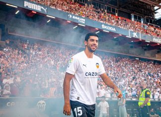 El Valencia CF ficha a Cenk por 5 millones de euros