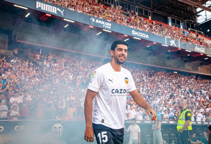 El Valencia CF ficha a Cenk por 5 millones de euros
