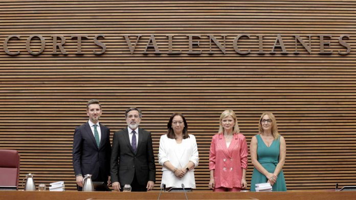 Un pacto secreto entre PP y Compromís cambia la Mesa de Les Corts Valencianes