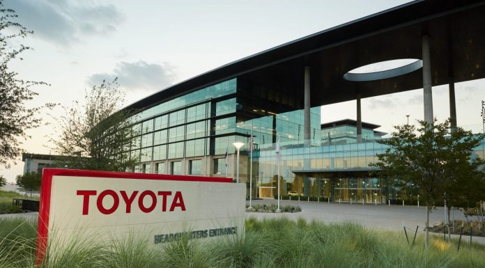 Toyota estudia los movimientos de Tesla y Volkswagen en Valencia para su nueva planta Toyota estudia los movimientos de Tesla y Volkswagen en Valencia para su nueva planta