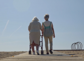 El programa valenciano que acaba con la soledad de los mayores en verano: cómo solicitarlo
