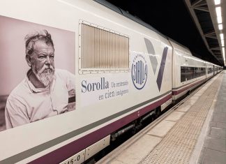 Sorolla viaja en AVE con un museo rodante entre Valencia y Madrid