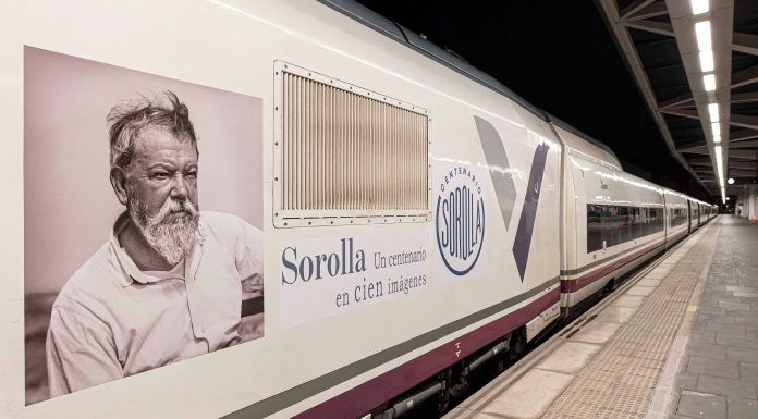Sorolla viaja en AVE con un museo rodante entre Valencia y Madrid Sorolla viaja en AVE con un museo rodante entre Valencia y Madrid