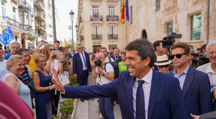 Mazón toma posesión como séptimo president de la Generalitat Valenciana Mazón toma posesión como séptimo president de la Generalitat Valenciana