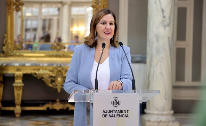 María José Catalá en rueda de prensa tras la celebración de la Junta de Portavoces en el Ayuntamiento de Valencia.