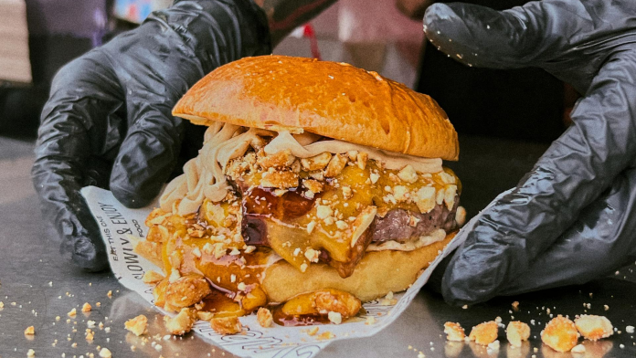 7televalencia-burger-jenkins The Burger Cup arriba a Torrent amb les hamburgueses més destacades del país