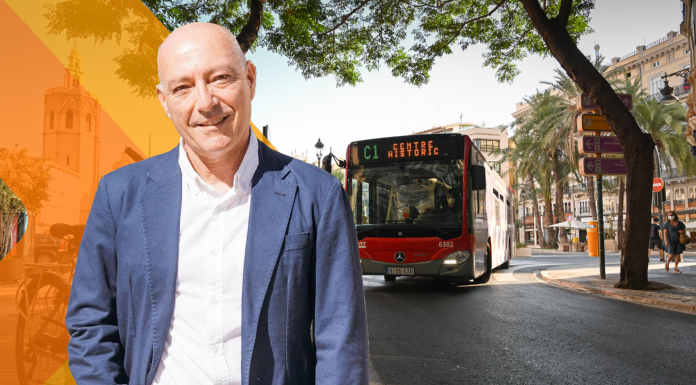 El nuevo concejal de Movilidad estudiará restaurar el aparcamiento nocturno en el carril bus de Valencia