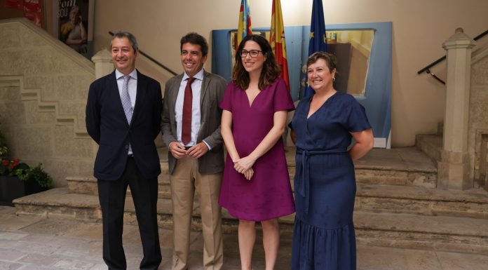 Mazón recorta cargos del Consell para ahorrar tres millones de euros en la legislatura Mazón recorta los cargos del Consell para ahorrar tres millones de euros en la legislatura