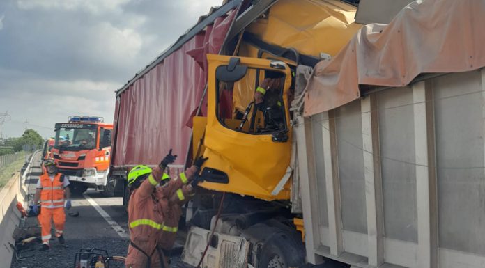 Muere un conductor tras un accidente en Riba-roja de Túria
