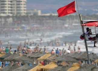 ¿Por qué están cerrando playas este verano en Valencia?