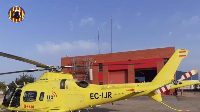 Un niño y su madre resultan heridos al caer desde un tercer piso en Oliva Un niño y su madre resultan heridos al caer desde un tercer piso en Oliva