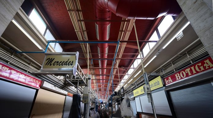 Abre el Mercado del Cabanyal tras una gran reparación estructural