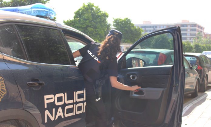 Policía